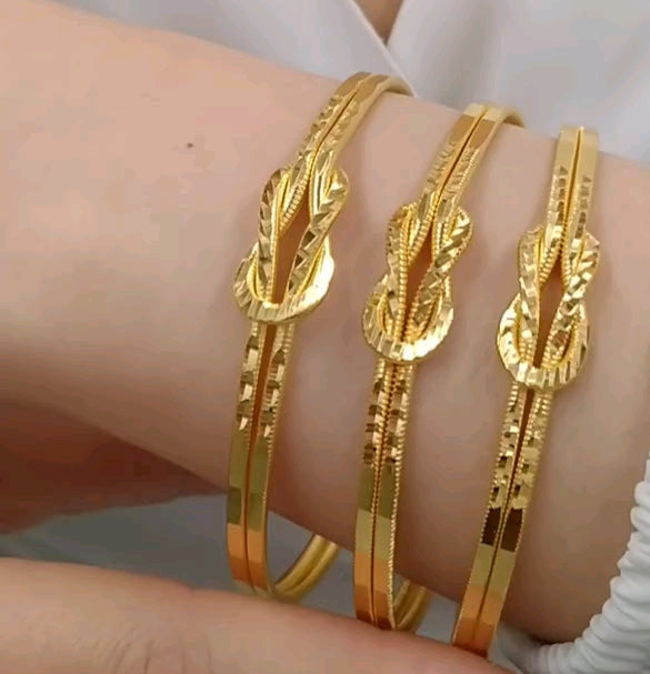 Ajda-Love Knot Bracelet