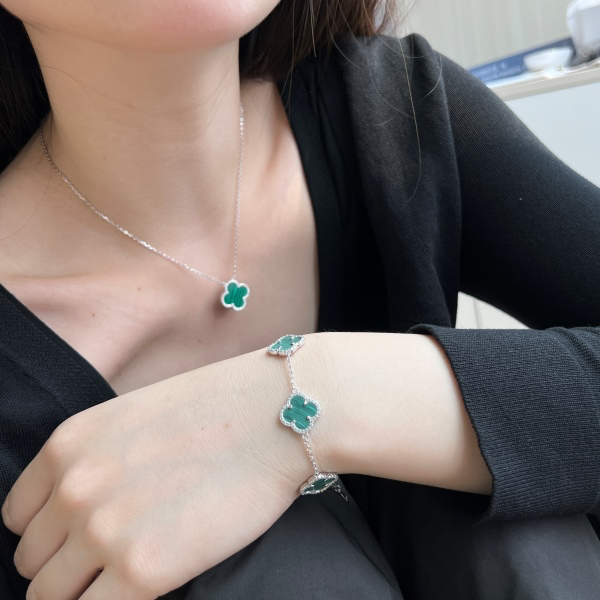 Armbänder Clover Luxe
