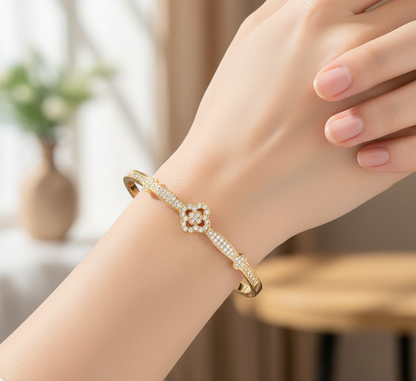Lucky Flower Diamond Bangle