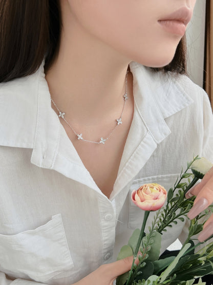 "Modern Chic: Minimalist Silver Chain Necklace"