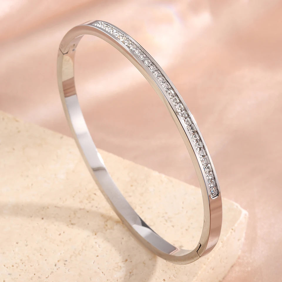 Four-Leaf Zirconia Bracelet Set (5 pcs)