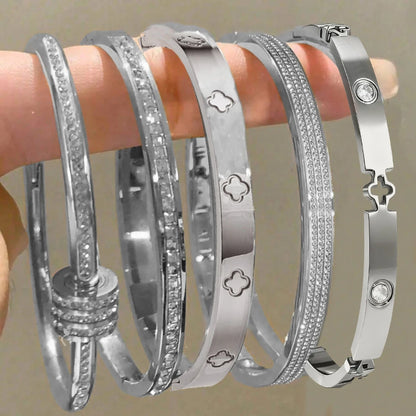 Four-Leaf Zirconia Bracelet Set (5 pcs)
