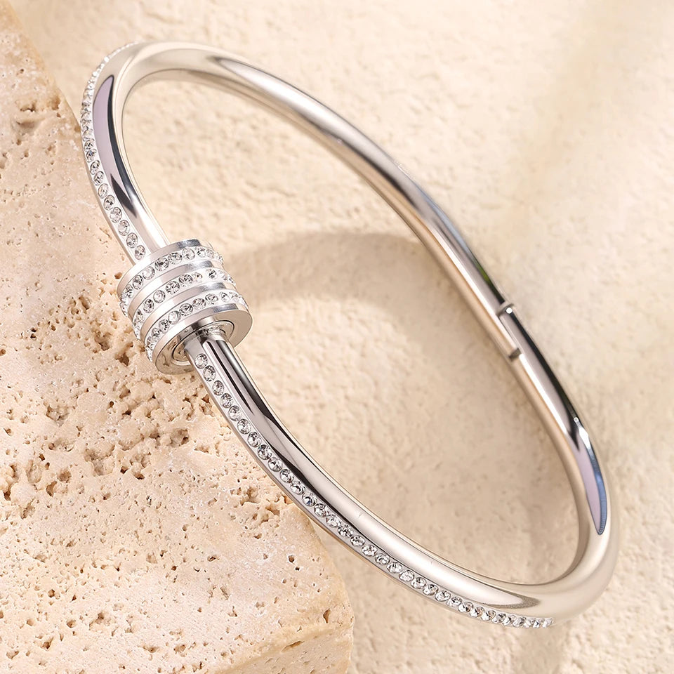 Four-Leaf Zirconia Bracelet Set (5 pcs)